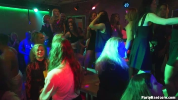 Party Hardcore Gone Crazy Vol. 37 Part 9 - Cam 2 Screencap 94 on www.sinx.com