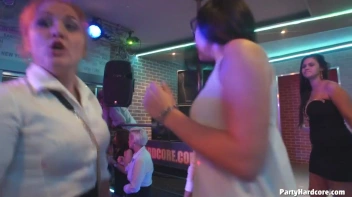 Party Hardcore Gone Crazy Vol. 30 Part 7 - Cam 3 Screencap 20 on www.sinx.com