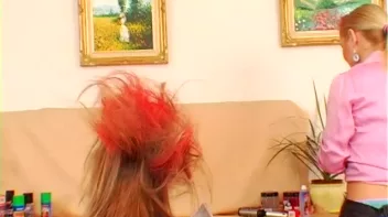 Spray Paint Fight! Screencap 13 on www.sinx.com