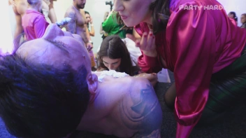 Brazen Babes Party Hardcore - Part 5 Cam 1 Screencap 18 on www.sinx.com