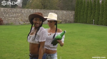 Wet And Wild Cowgirl Cuties Screencap 23 on www.sinx.com