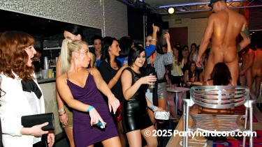 Latest deal - Party Hardcore Gone Crazy Vol. 7 Part 1 - Cam 3