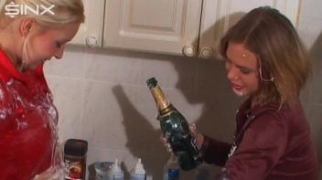 Pussy Licking WAM Babes Get Filthy! Screencap 33 on www.sinx.com