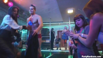 Party Hardcore Gone Crazy Vol. 29 Part 5 - Cam 4 Screencap 54 on www.sinx.com