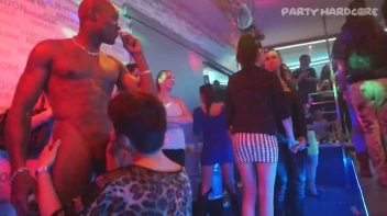 Party Hardcore Gone Crazy Vol. 16 Part 5 - Cam 4 Screencap 76 on www.sinx.com