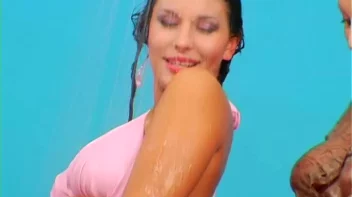 High-Class Fashion Babes Get Wet Screencap 85 on www.sinx.com