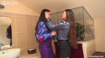 Tongue Twisted Lezzy Girlfriends Screencap 2 on www.sinx.com