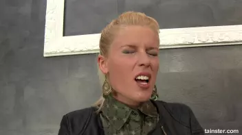 Little kitty wants more slime fun Screencap 12 on www.sinx.com