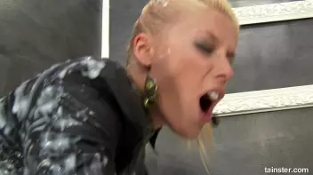 Little kitty wants more slime fun Screencap 80 on www.sinx.com