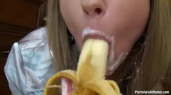 This Eurobabe Wasn't Shopping For Dinner... Screencap 77 on www.sinx.com