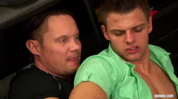 Bi At Work Screencap 51 on www.sinx.com