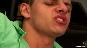 Bi At Work Screencap 53 on www.sinx.com