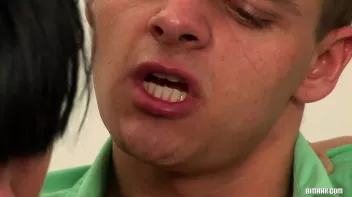 Bi At Work Screencap 37 on www.sinx.com