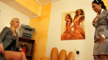 Business Babes Get Their Gloryhole Slime-Down Screencap 1 on www.sinx.com