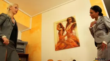 Business Babes Get Their Gloryhole Slime-Down Screencap 2 on www.sinx.com