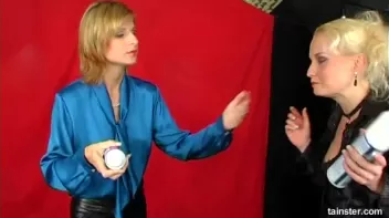 Strawberries and Whipped Cream Screencap 3 on www.sinx.com