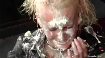 Strawberries and Whipped Cream Screencap 58 on www.sinx.com