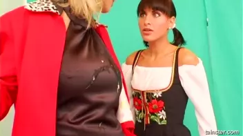 Springtime Egg Fight Screencap 10 on www.sinx.com