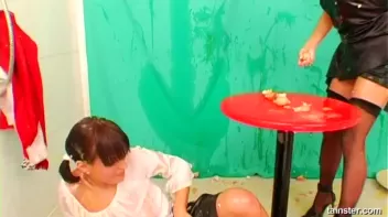 Springtime Egg Fight Screencap 41 on www.sinx.com