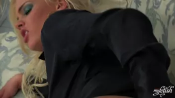 Fists of Lesbos Screencap 40 on www.sinx.com