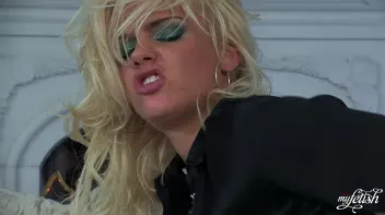 Fists of Lesbos Screencap 54 on www.sinx.com