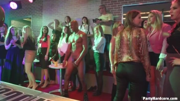 Party Hardcore Gone Crazy Vol. 35 Part 1 - Cam 1 Screencap 84 on www.sinx.com