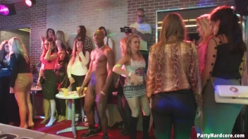 Party Hardcore Gone Crazy Vol. 35 Part 1 - Cam 1 Screencap 85 on www.sinx.com