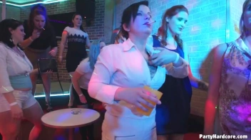 Party Hardcore Gone Crazy Vol. 35 Part 1 - Cam 1 Screencap 60 on www.sinx.com