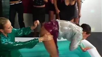 Slide On In To The Oil, Ladies Screencap 11 on www.sinx.com