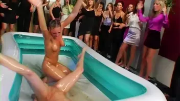 Slide On In To The Oil, Ladies Screencap 48 on www.sinx.com