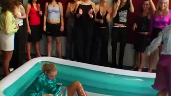 Slide On In To The Oil, Ladies Screencap 6 on www.sinx.com