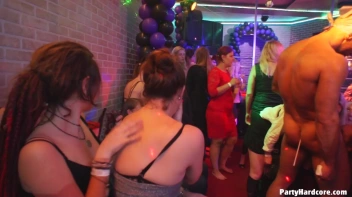 Party Hardcore Gone Crazy Vol. 38 Part 7 - Cam 1 Screencap 37 on www.sinx.com