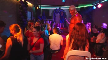 Party Hardcore Gone Crazy Vol. 38 Part 7 - Cam 1 Screencap 56 on www.sinx.com