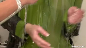 Kylie Joins The Wetlook Party Screencap 92 on www.sinx.com