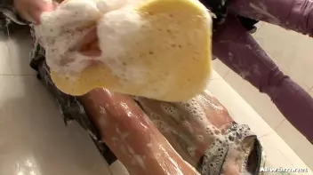 Kylie Joins The Wetlook Party Screencap 32 on www.sinx.com