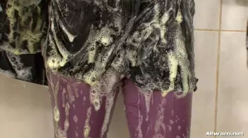 Kylie Joins The Wetlook Party Screencap 53 on www.sinx.com