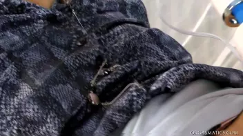 Rip and Vibrate Those Pantyhose Lesbos! Screencap 60 on www.sinx.com