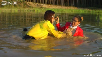 Mud Covered Hunny's Getting Wet And Messy Screencap 16 on www.sinx.com