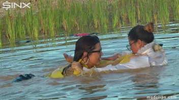 Mud Covered Hunny's Getting Wet And Messy Screencap 32 on www.sinx.com