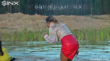 Mud Covered Hunny's Getting Wet And Messy Screencap 40 on www.sinx.com