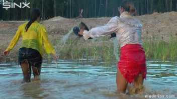 Mud Covered Hunny's Getting Wet And Messy Screencap 43 on www.sinx.com