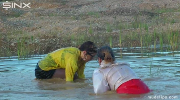Mud Covered Hunny's Getting Wet And Messy Screencap 44 on www.sinx.com