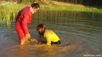 Mud Covered Hunny's Getting Wet And Messy Screencap 9 on www.sinx.com