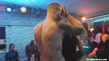 Party Hardcore Gone Crazy Vol. 31 Part 6 - Cam 1 Screencap 30 on www.sinx.com