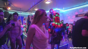 Party Hardcore Gone Crazy Vol. 31 Part 6 - Cam 1 Screencap 48 on www.sinx.com