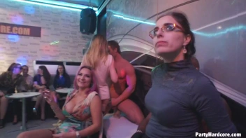 Party Hardcore Gone Crazy Vol. 31 Part 6 - Cam 1 Screencap 60 on www.sinx.com