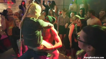 Party Hardcore Gone Crazy Vol. 33 Part 1 - Cam 1 Screencap 31 on www.sinx.com