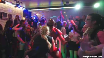 Party Hardcore Gone Crazy Vol. 33 Part 1 - Cam 1 Screencap 45 on www.sinx.com