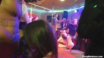 Party Hardcore Gone Crazy Vol. 34 Part 2 - Cam 3 Screencap 100 on www.sinx.com