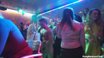 Party Hardcore Gone Crazy Vol. 34 Part 2 - Cam 3 Screencap 20 on www.sinx.com